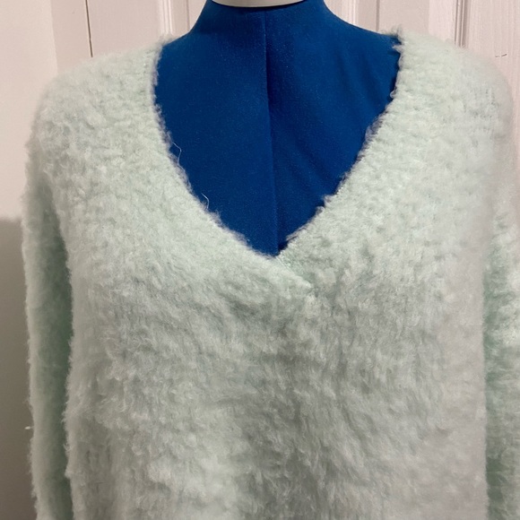 Maeve by Anthropologie women plush fuzzy green sweater. Size X1. Used. - Picture 2 of 7